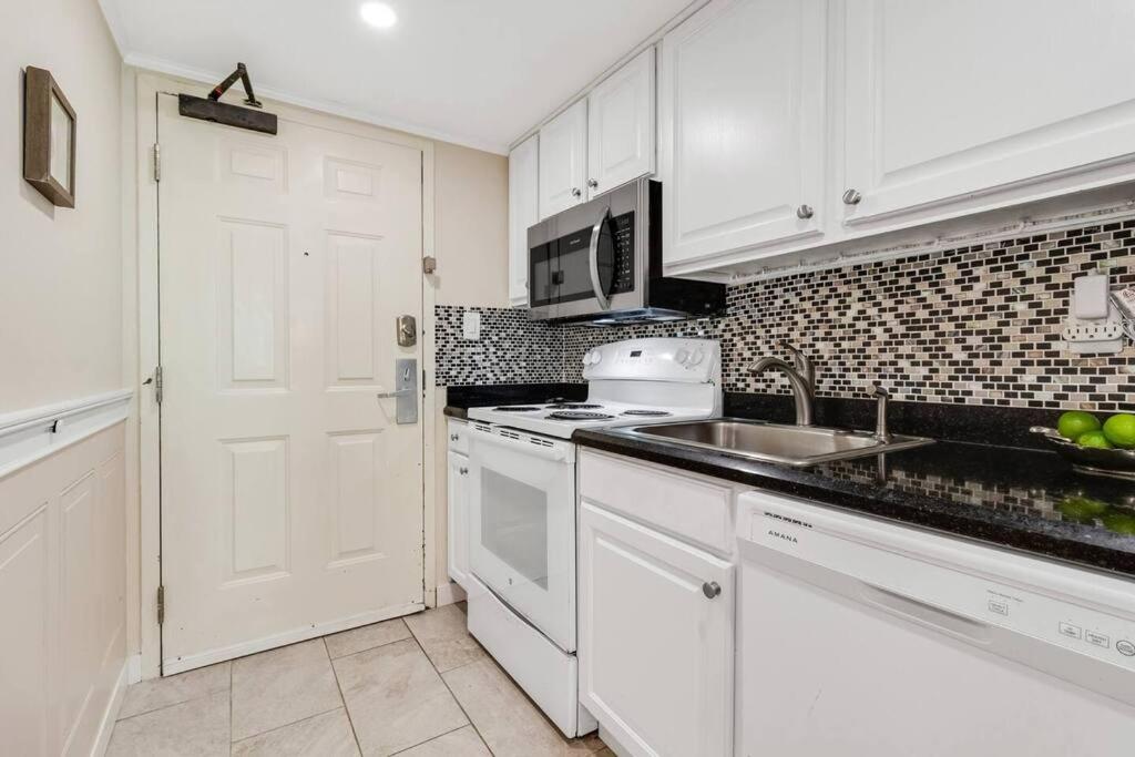 מירטל ביץ' Remodeled Oceanview Suite, Small Dogs Ok 1738 מראה חיצוני תמונה